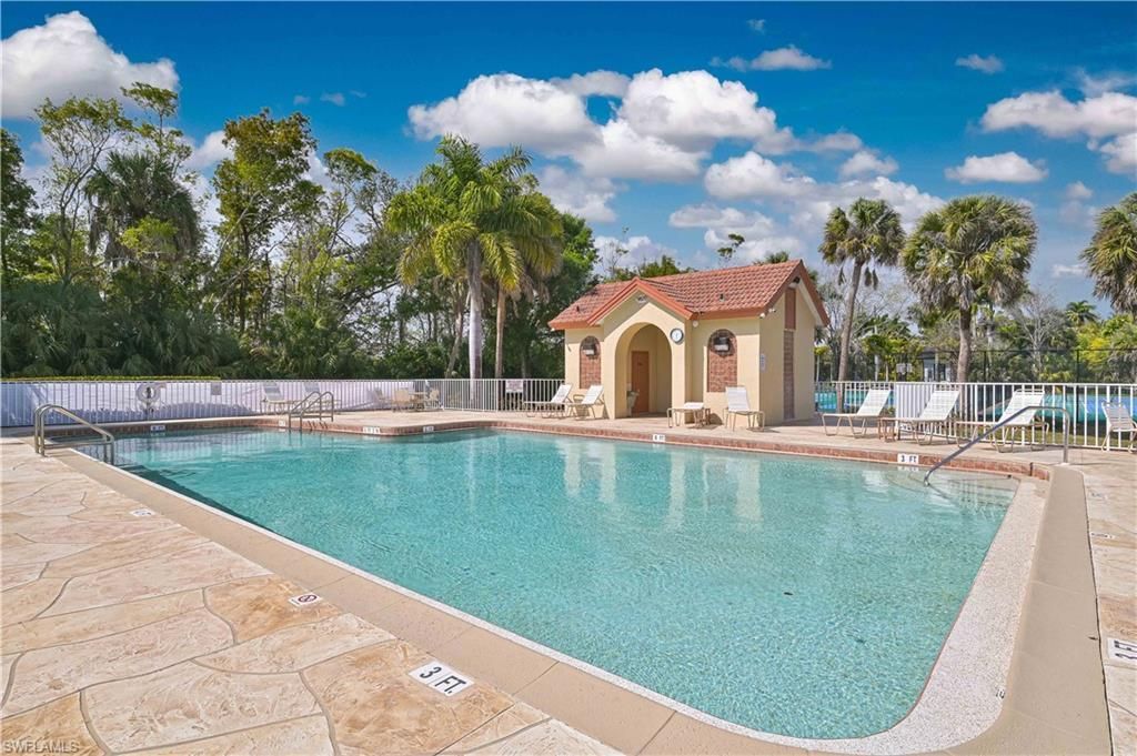 9918 Las Casas Dr, Fort Myers, FL 33919 Photo