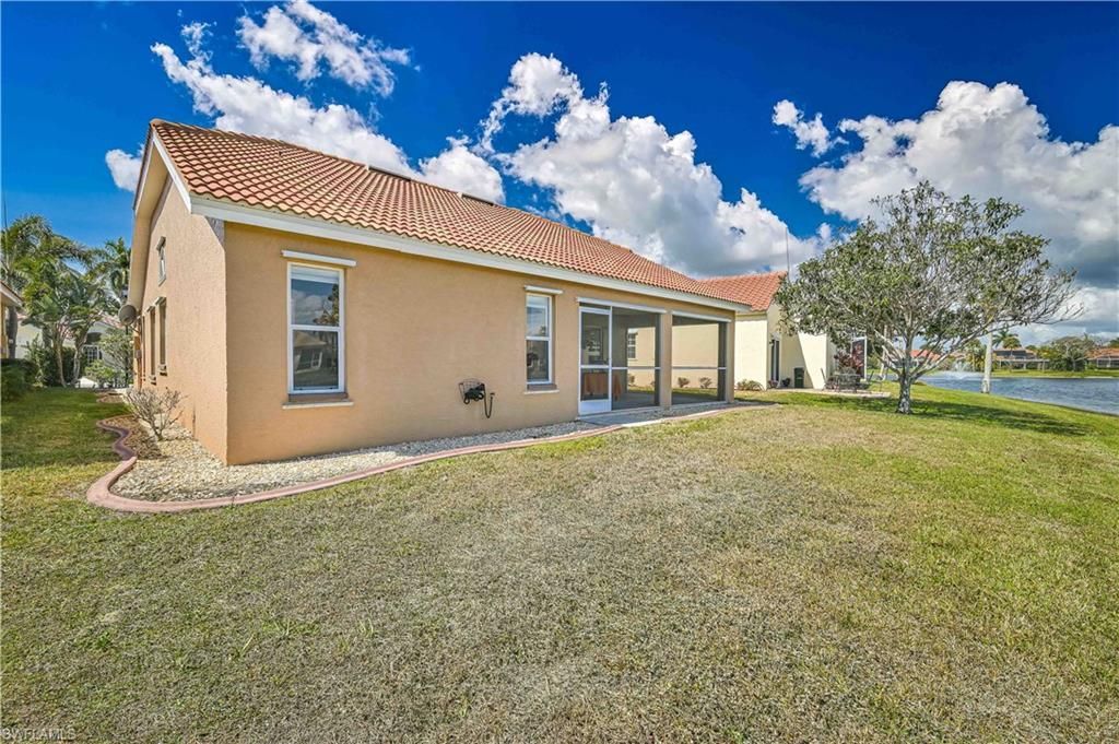 9918 Las Casas Dr, Fort Myers, FL 33919 Photo
