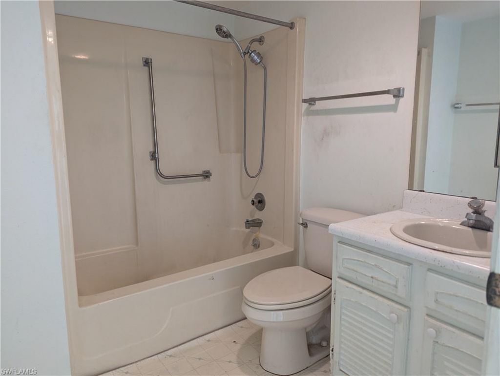 1747 Pebble Beach Dr, Unit 206, Fort Myers, FL 33907 Photo