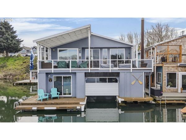 429 N Bridgeton RD, Unit 2, Portland, OR 97217