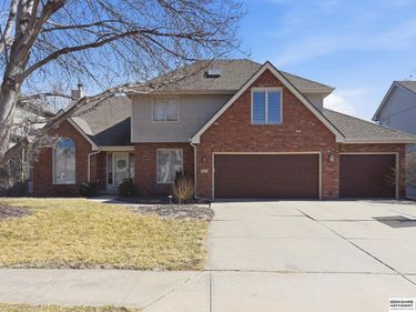 421 S 161st Street , Omaha, NE 68118