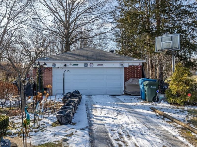 37891 Lake Drive, Avon, OH 44011 Photo 24