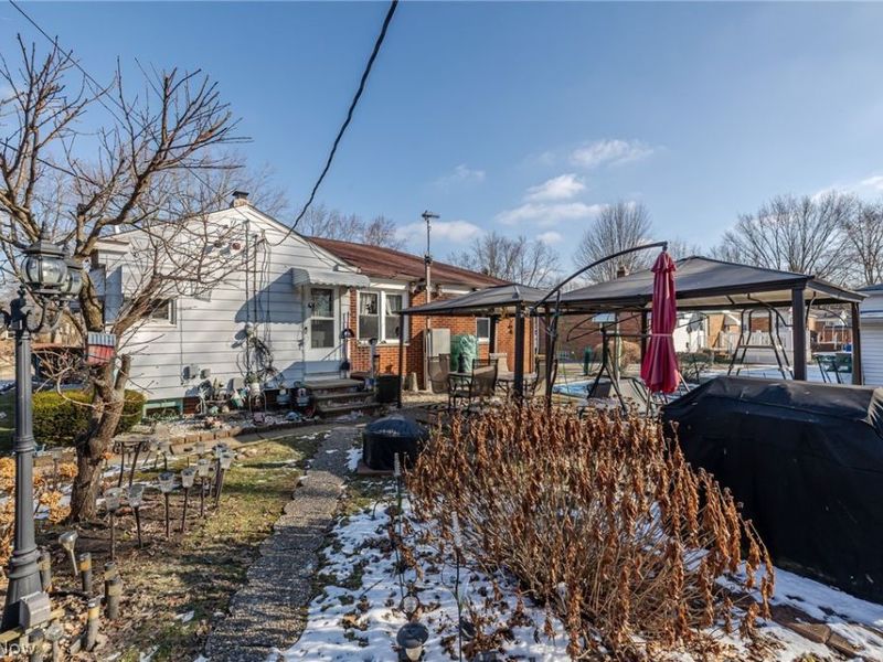 37891 Lake Drive , Avon, OH 44011 Photo 27