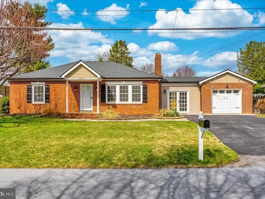 18436 Woodside Drive, Hagerstown, MD 21740 Main Photo