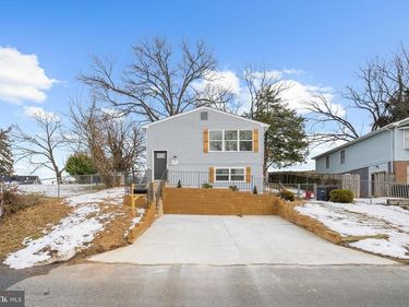 604 ELFIN AVENUE, CAPITOL HEIGHTS, MD 20743