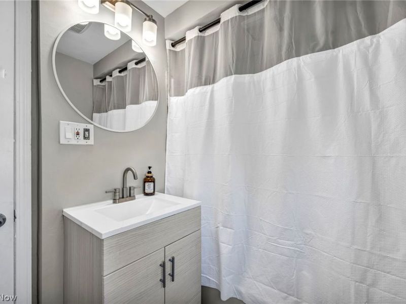 1240 Commonwealth Avenue, Mayfield Heights, OH 44124 Photo 31