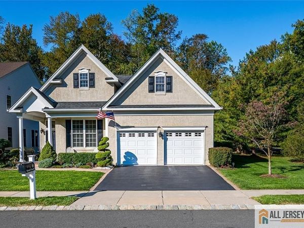 2 Talcott Court, Kendall Park, NJ 08824