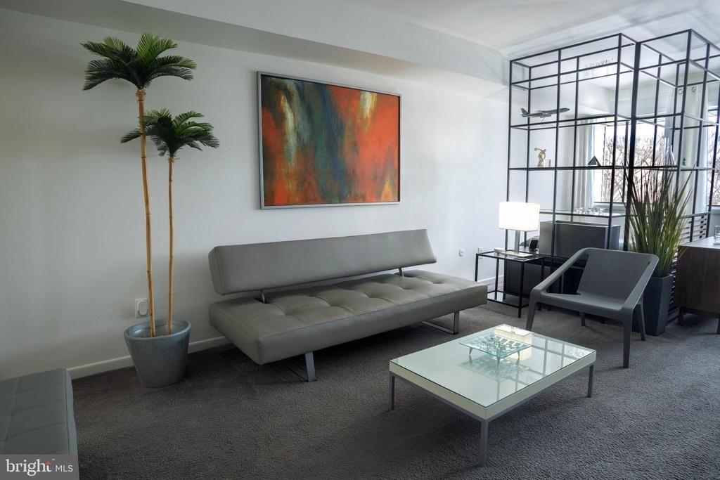 F20 Avon Drive, East Windsor, NJ 08520 Main Photo