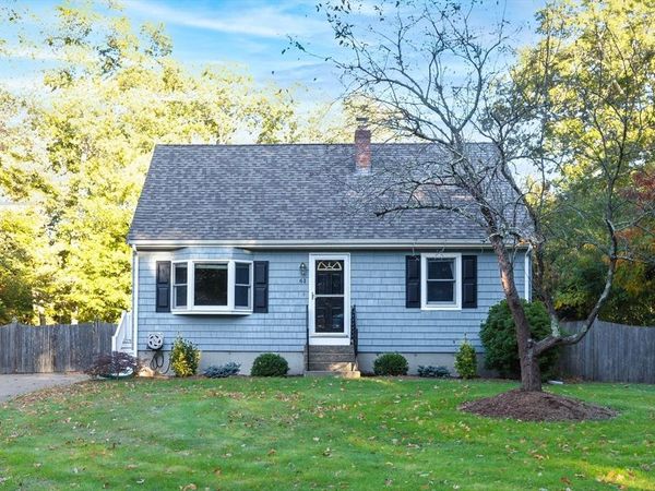 61 Suffolk St, Whitman, MA 02382