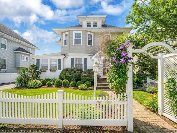 367 Vincent Avenue, Lynbrook, NY 11563