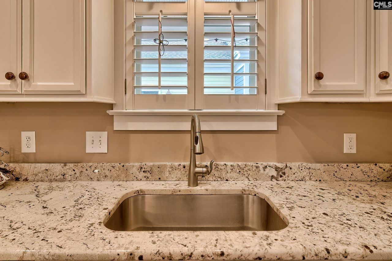 240 Waterstone Drive  Photo 12