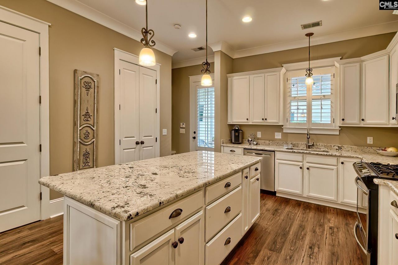 240 Waterstone Drive  Photo 13