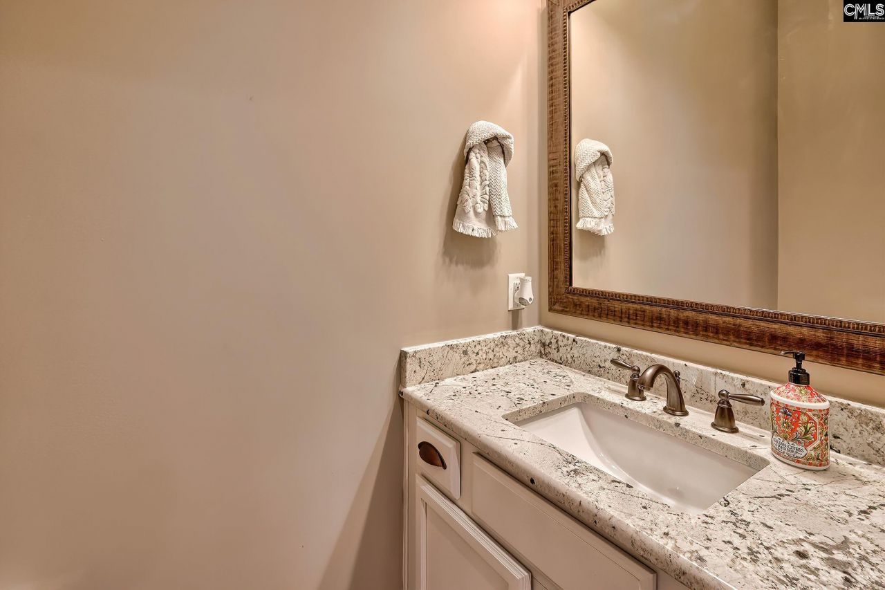 240 Waterstone Drive  Photo 14