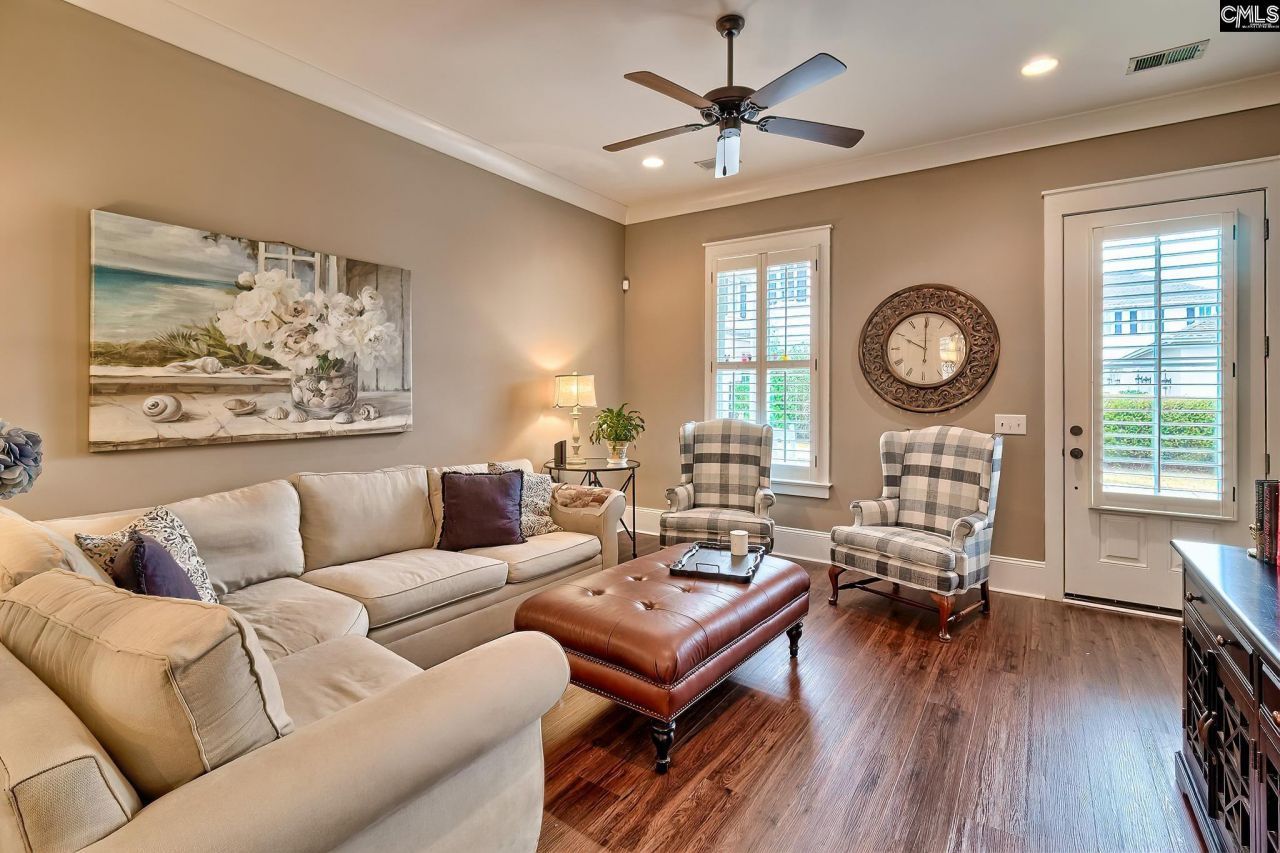 240 Waterstone Drive  Photo 4