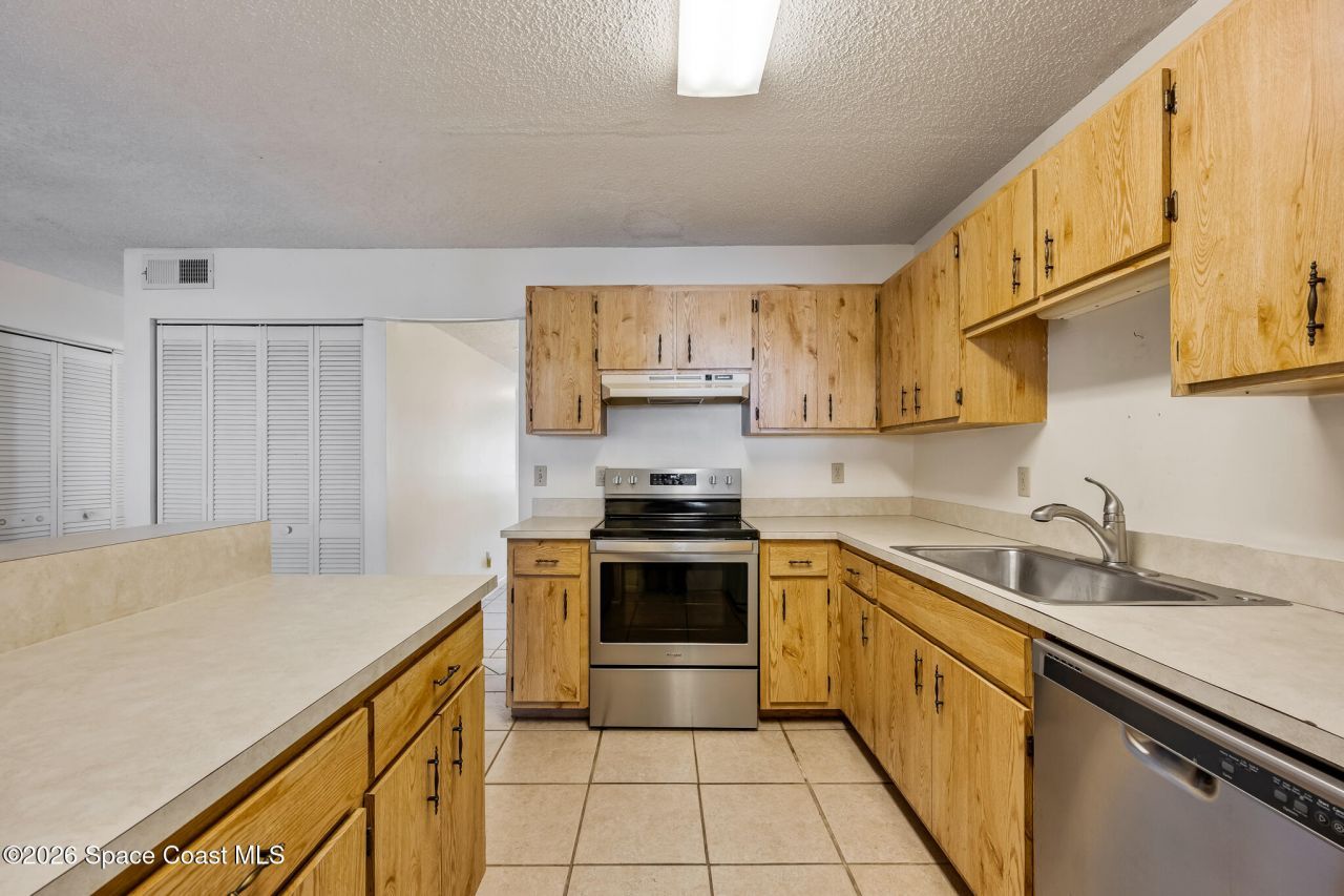 2016 Manor Drive Ne, Palm Bay, FL 32905 Photo