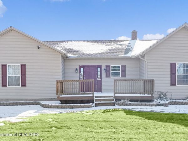 9604 Island Highway, Eaton Rapids, MI 48827