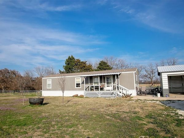 176 Graydon Road, Whitesboro, TX 76273