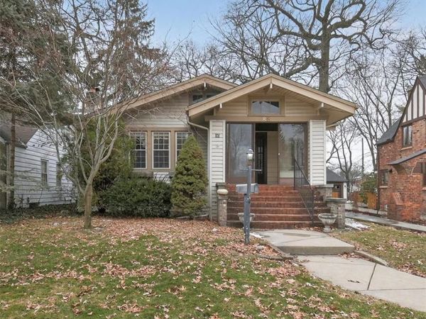 86 Oakdale Boulevard, Pleasant Ridge, MI 48069
