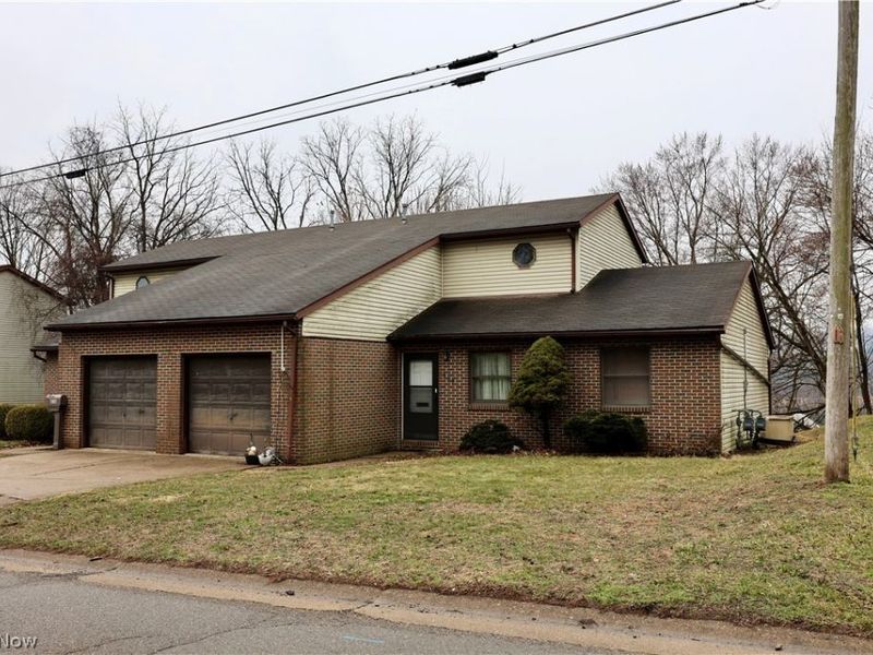 612 S Monroe Street, Millersburg, OH 44654 Photo 1