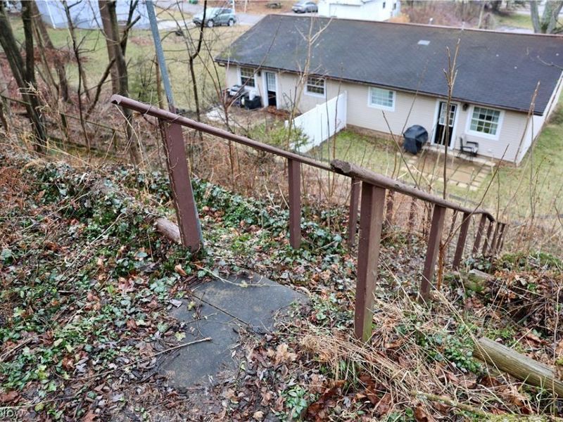 612 S Monroe Street, Millersburg, OH 44654 Photo 29