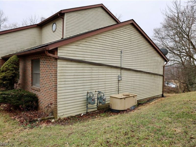 612 S Monroe Street, Millersburg, OH 44654 Photo 3