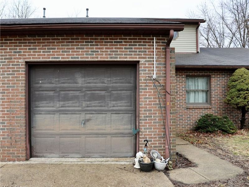 612 S Monroe Street, Millersburg, OH 44654 Photo 4