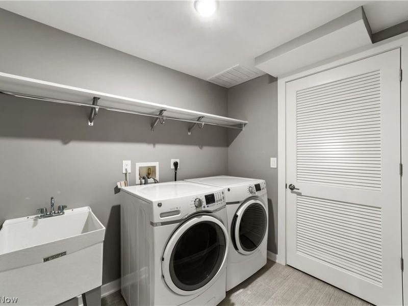 2044 Random Road, Unit 101, Cleveland, OH 44106 Photo 24