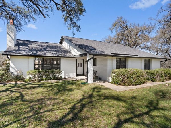 336 Live Oak DR, Mountain City, TX 78610