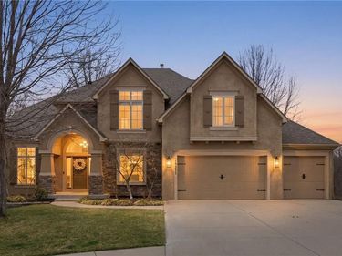 14255 NW 68th Street, Parkville, MO 64152