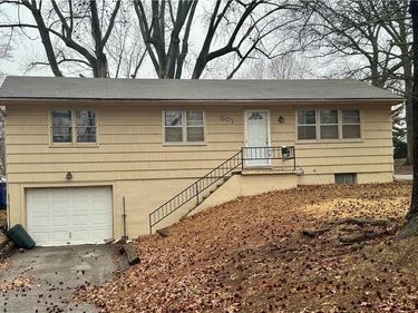 801 SW 16th Street, Blue Springs, MO 64015