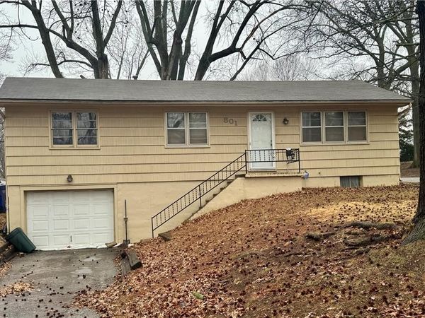 801 SW 16th Street, Blue Springs, MO 64015