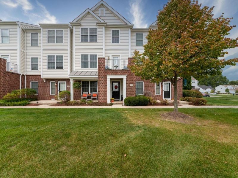 5972 Woodshire Drive , Unit 202, Westerville, OH 43081 Photo 1
