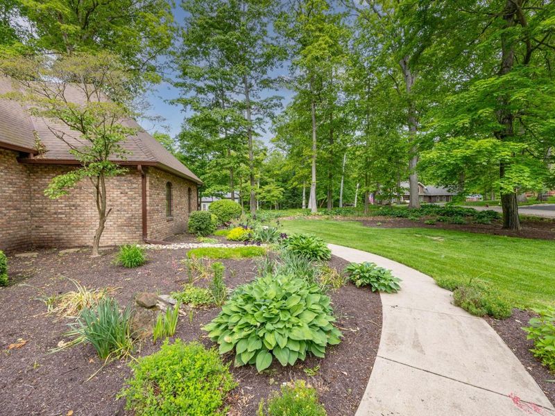 129 Tanglewood Drive , West Liberty, OH 43357 Photo 5