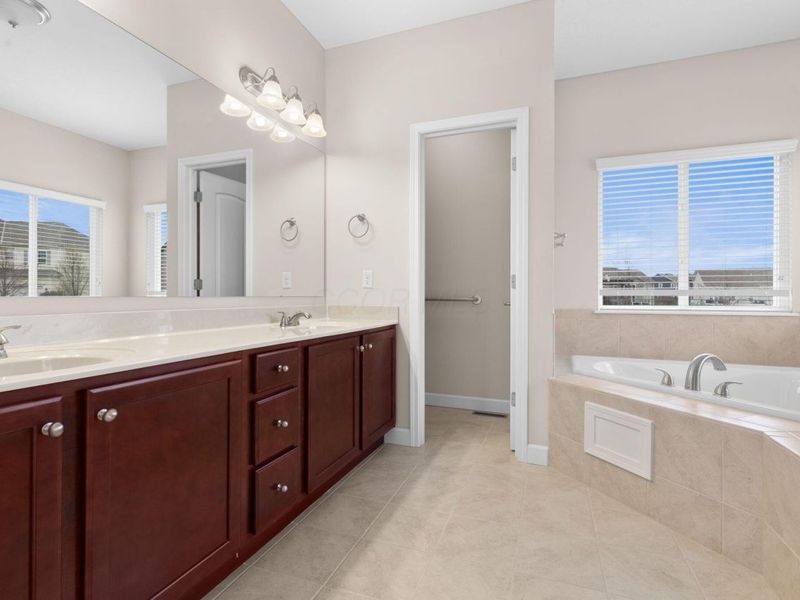 4790 Sanctuary Drive , Westerville, OH 43082 Photo 24