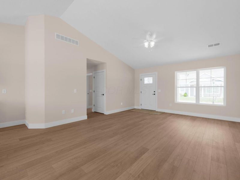 206 Cumberland Meadows Circle , Hebron, OH 43025 Photo 5