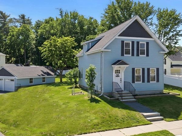 61 Nahant St, Wakefield, MA 01880