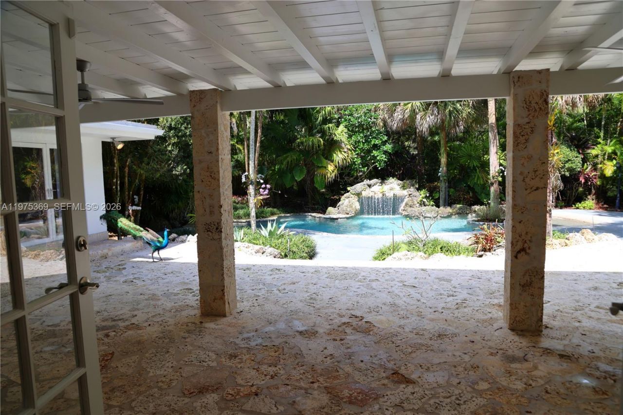 6065 SW 133rd St , Pinecrest, FL 33156 Photo