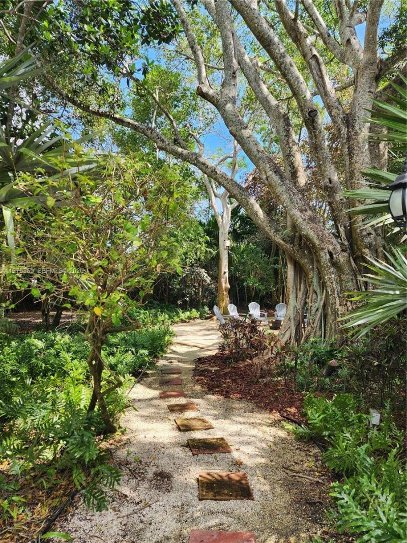 6065 SW 133rd St , Pinecrest, FL 33156 Photo