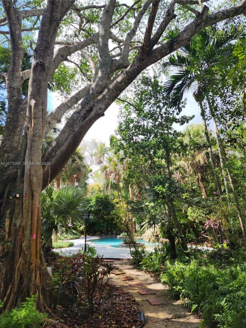 6065 SW 133rd St , Pinecrest, FL 33156 Photo