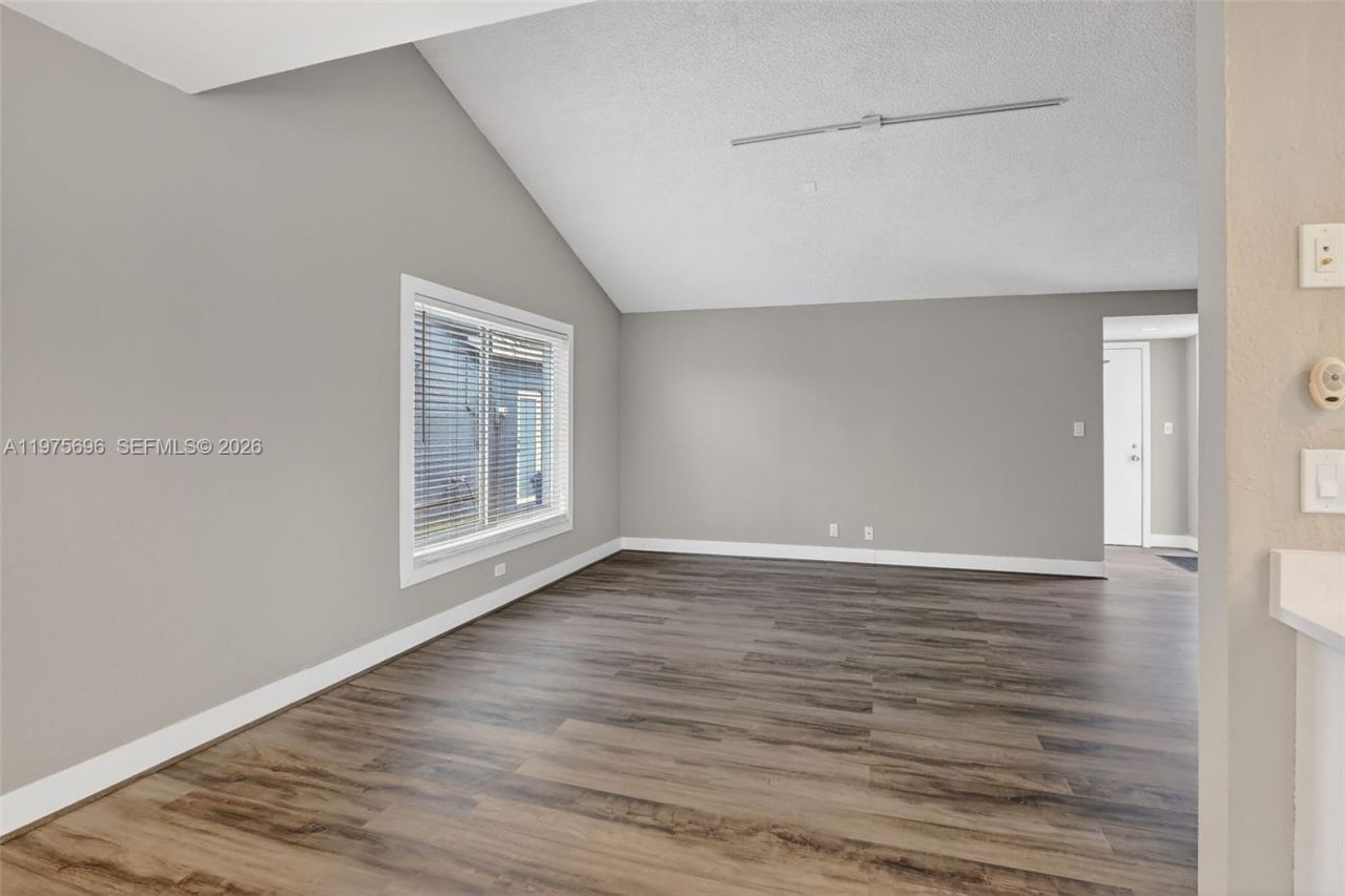 11120 NW 26th Pl, Sunrise, FL 33322 Photo