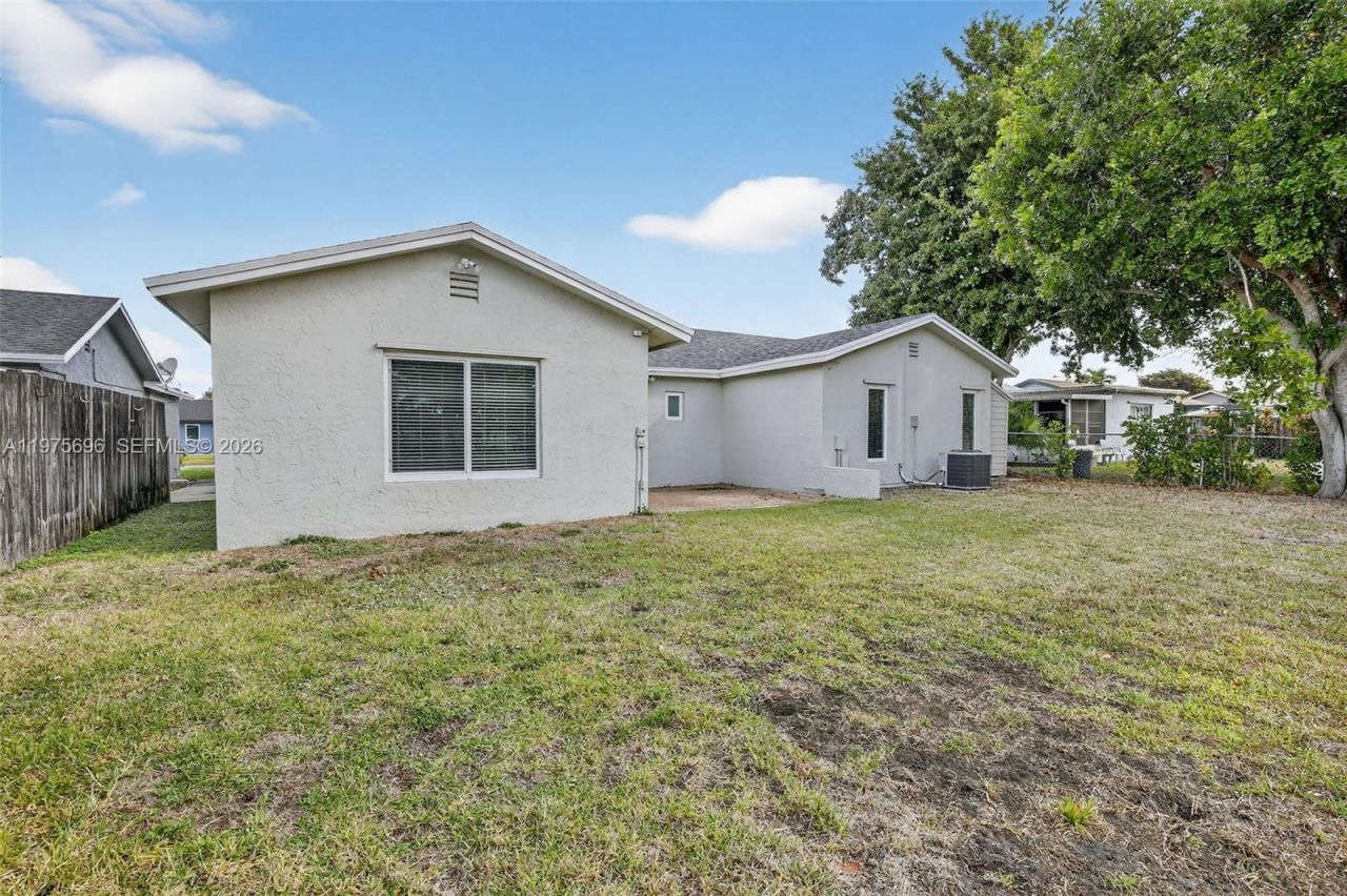 11120 NW 26th Pl, Sunrise, FL 33322 Photo