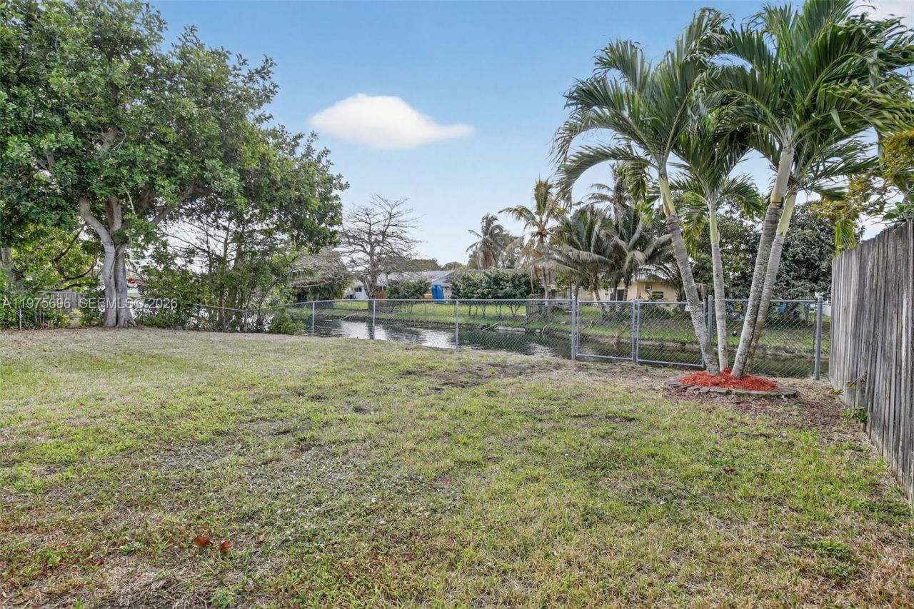 11120 NW 26th Pl, Sunrise, FL 33322 Photo