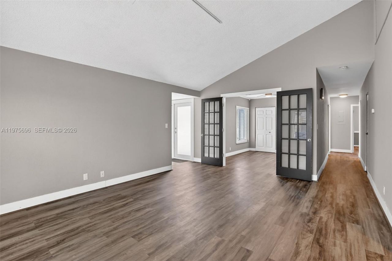 11120 NW 26th Pl, Sunrise, FL 33322 Photo