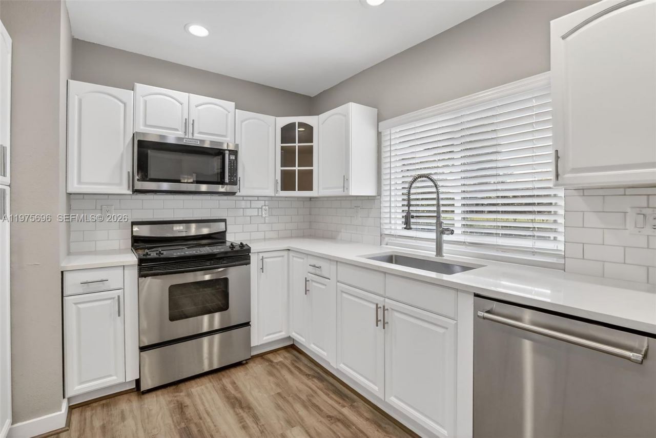 11120 NW 26th Pl, Sunrise, FL 33322 Photo