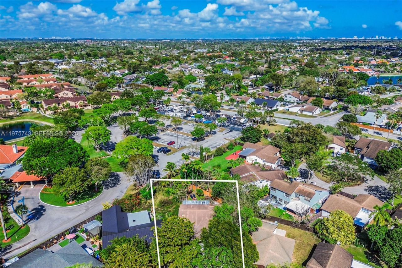 11727 SW 132nd Pl , Miami, FL 33186 Photo