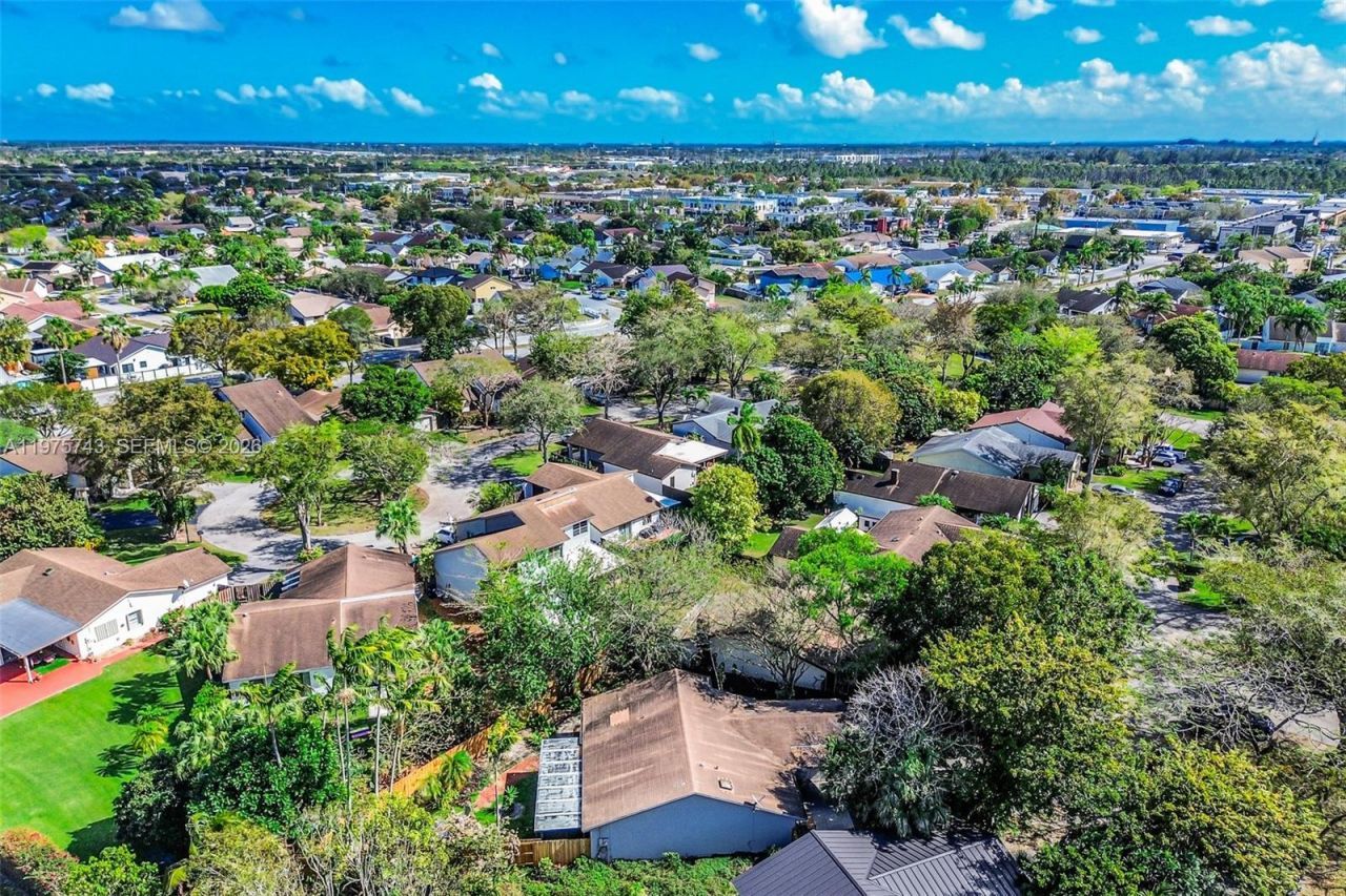 11727 SW 132nd Pl , Miami, FL 33186 Photo