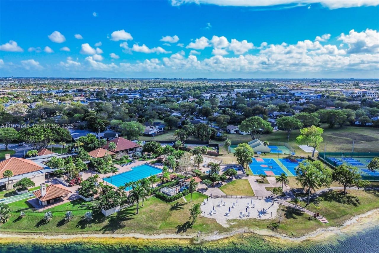 11727 SW 132nd Pl , Miami, FL 33186 Photo