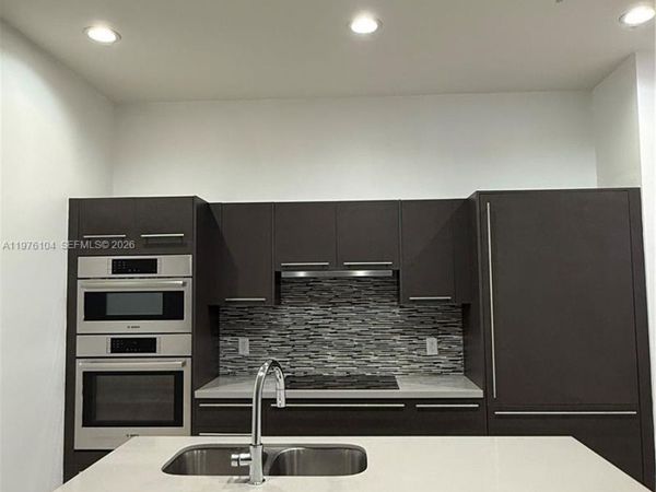 7661 NW 107th Ave , Unit 813, Doral, FL 33178