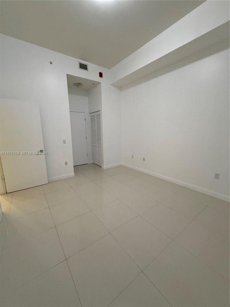 7661 NW 107th Ave , Unit 813, Doral, FL 33178 Photo