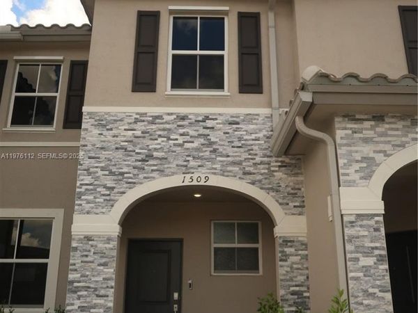 1509 SE 27th Rd , Homestead, FL 33035